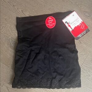 Skinnygirl Black Seamless Slip Medium New